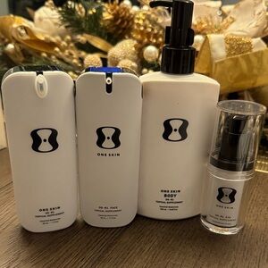 One Skin Skincare Set